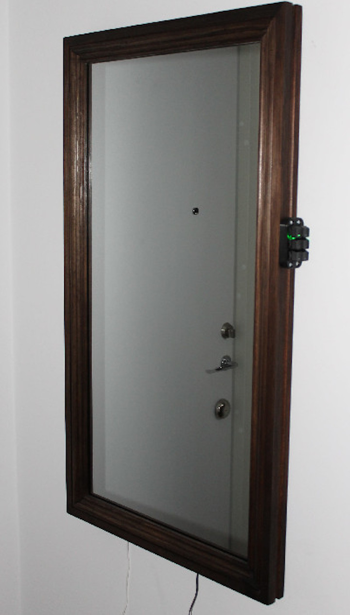 mirror_front.jpg